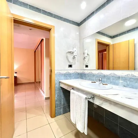 Daire Estudio Junto Al Mar, Piscina,wifi Y Vista,tenerife Sur San Miguel de Abona